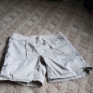 Northcrest women's khaki shorts size 8
